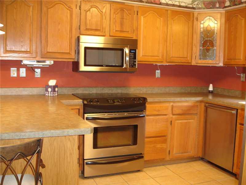370 North Branch Road Oakdale, PA 15071 - Photo 3 of 15 Kitchen.