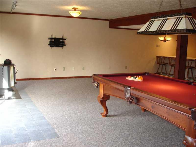 370 North Branch Road Oakdale, PA 15071 - Photo 5 of 15 Den/Family/Great Room.