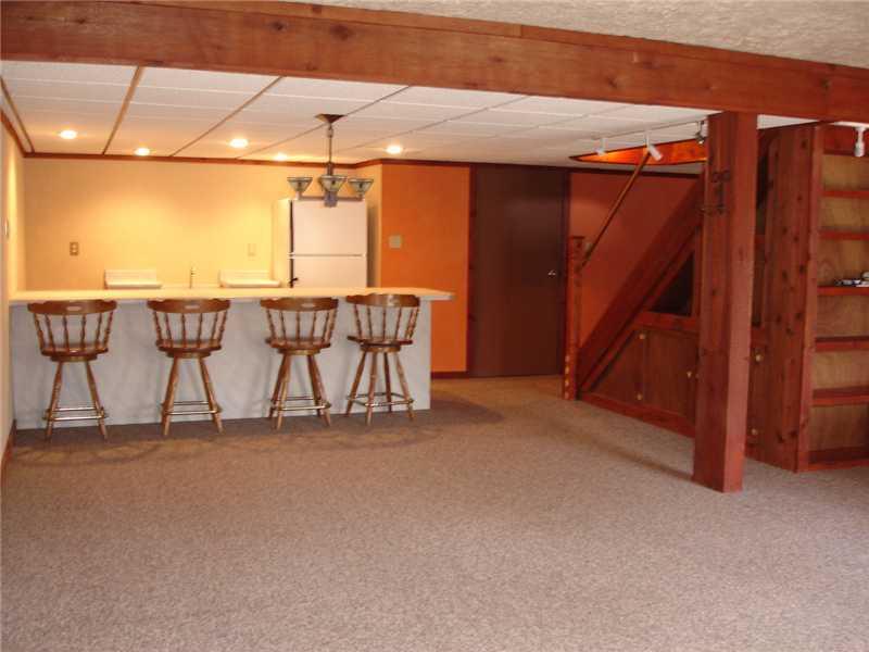 370 North Branch Road Oakdale, PA 15071 - Photo 6 of 15 Den/Family/Great Room.