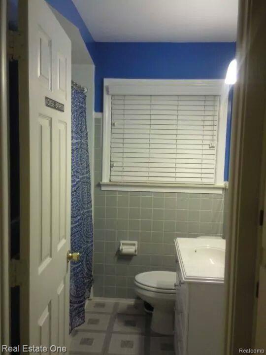 31592 Marblehead Road Farmington, MI 48336 - Photo 15 of 18 MAIN BATH