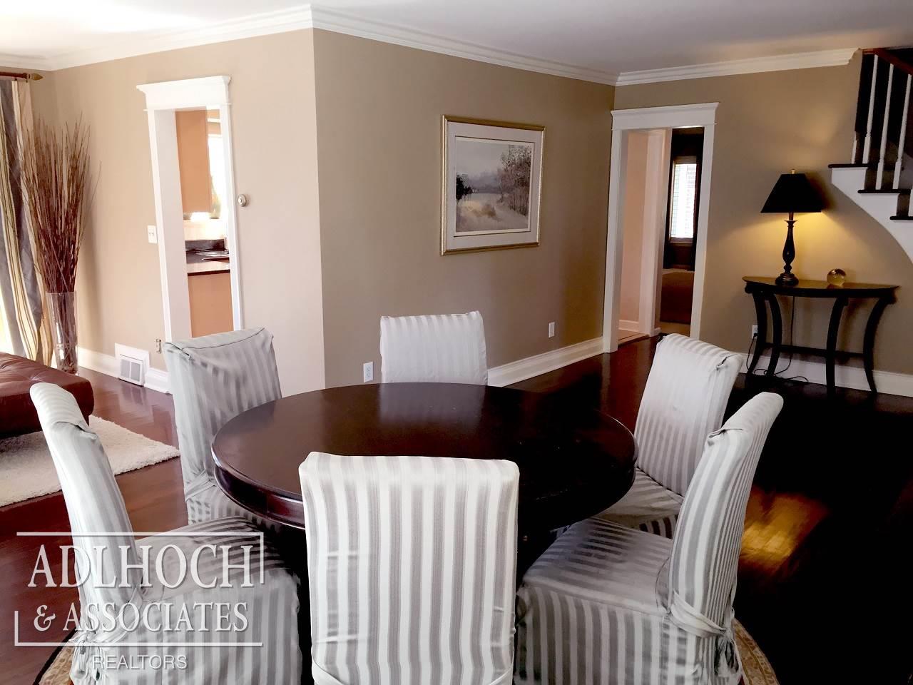 565 Hampton Road Grosse Pointe Woods, MI 48236 - Photo 3 of 37
