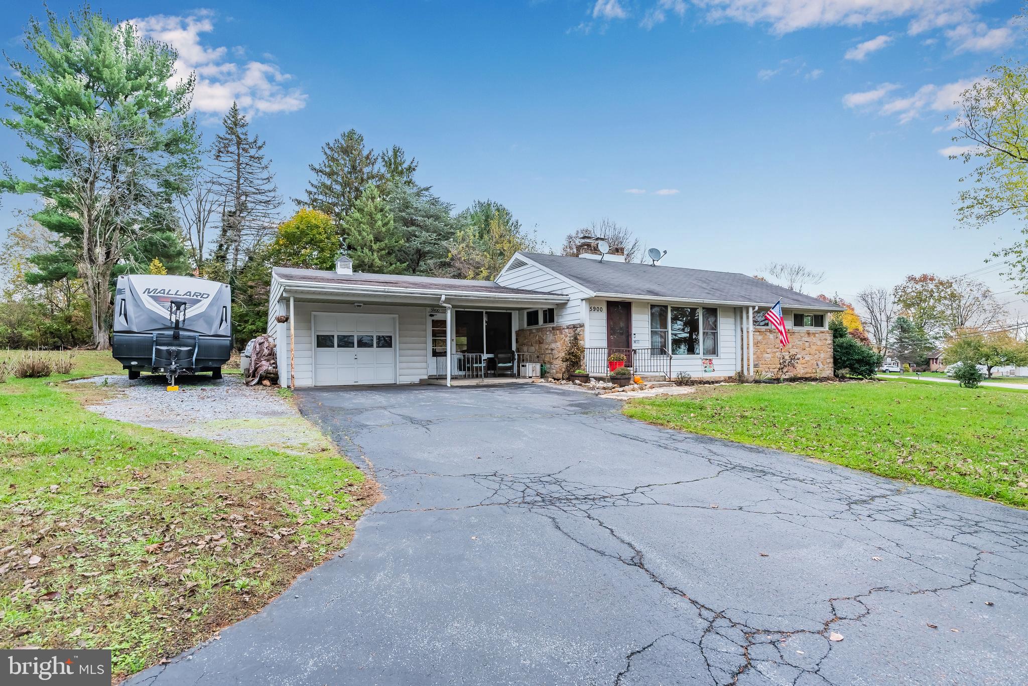 5900 Devonshire Heights Road Harrisburg, PA 17112 - Photo 3 of 30 Gallery Image 3