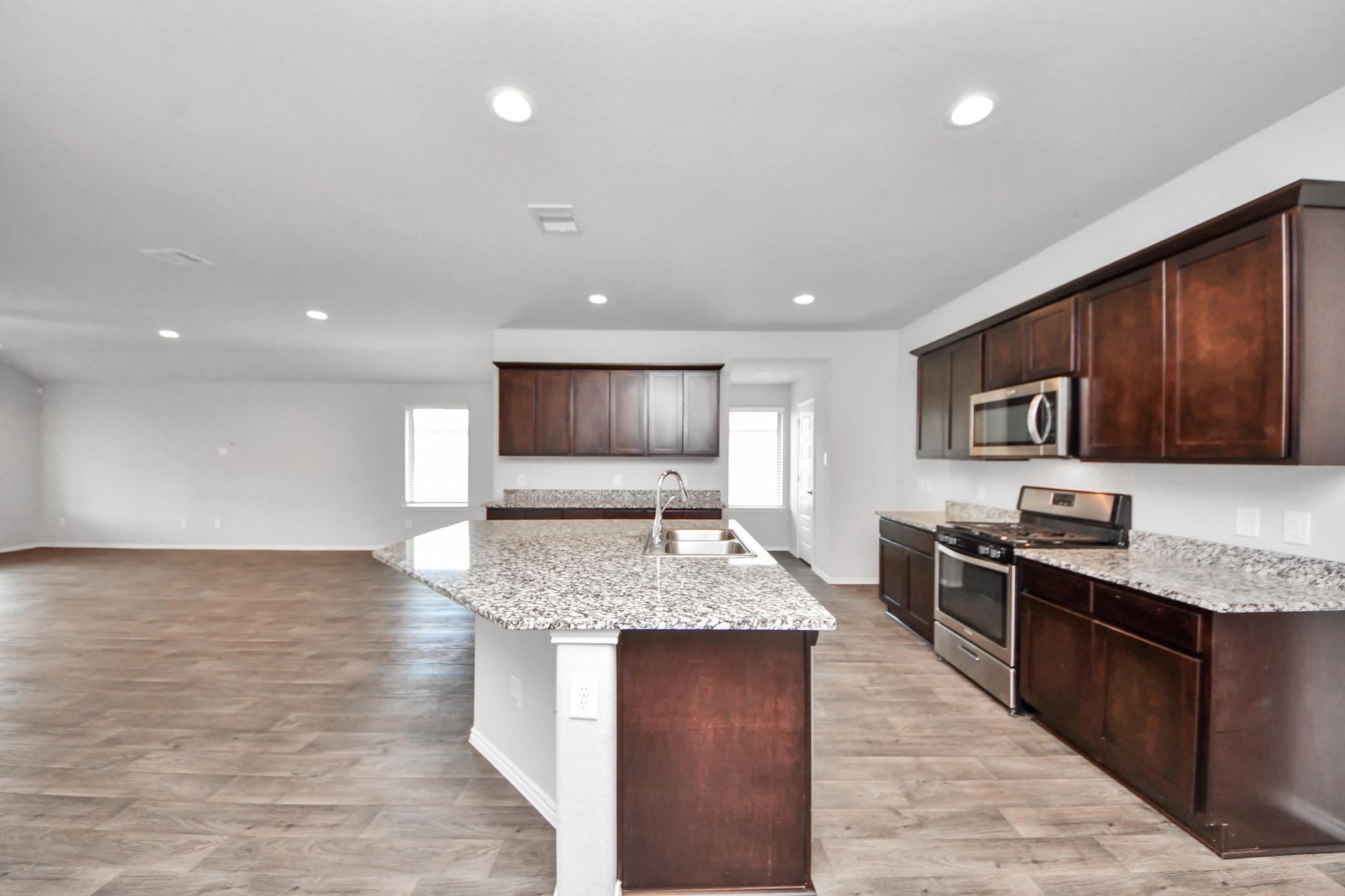 1715 Bear Spring Drive Rosenberg, TX 77469 - Photo 9 of 39 Gallery Image 9