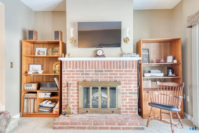 $294,400 | 128 Farmington Chase Crescent, Unit 128, Farmington, CT 06032