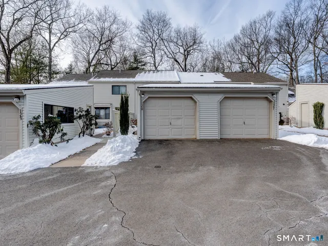 $294,400 | 128 Farmington Chase Crescent, Unit 128, Farmington, CT 06032