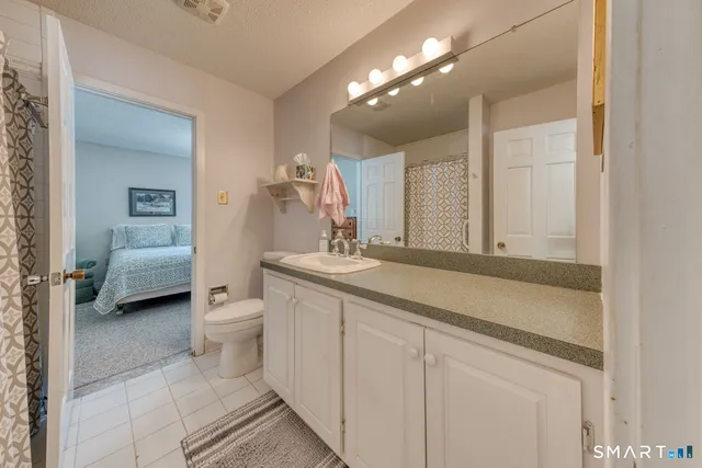 $294,400 | 128 Farmington Chase Crescent, Unit 128, Farmington, CT 06032