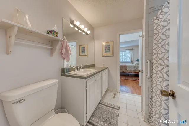 $294,400 | 128 Farmington Chase Crescent, Unit 128, Farmington, CT 06032