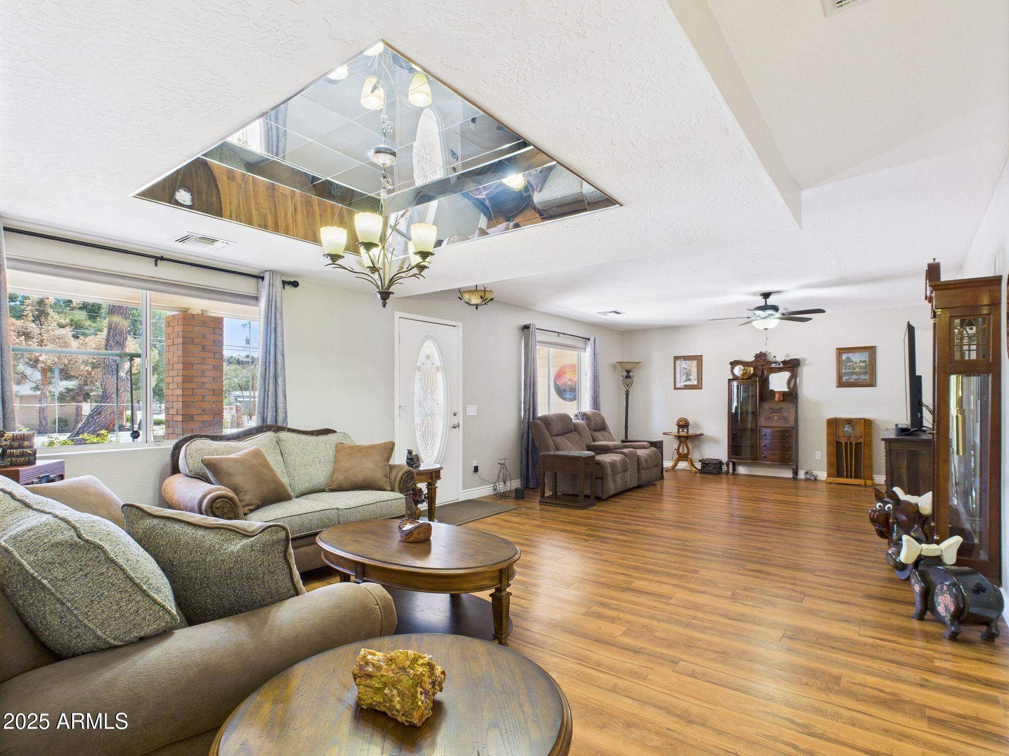 800 East Frontier Street Payson, AZ 85541 - Photo 6 of 40 6-web-or-mls-CAM03379G0-PR0136-STILL006