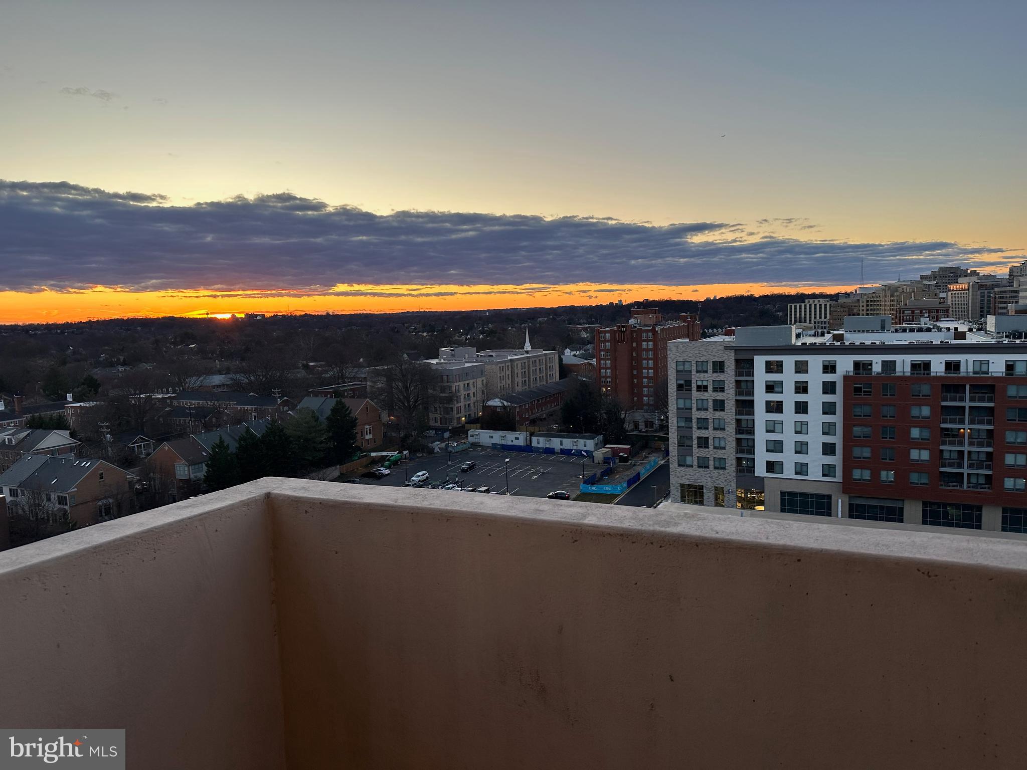 4141 North Henderson Road, Unit 1218 Arlington, VA 22203 - Photo 2 of 50 This home is on the top floor with a balcony!