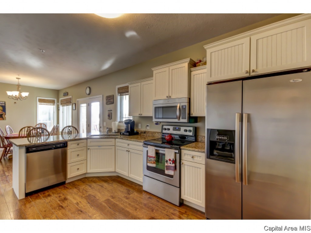 9 Waters Edge Boulevard, Unit 11 Springfield, IL 62712 - Photo 15 of 36 Gallery Image 15