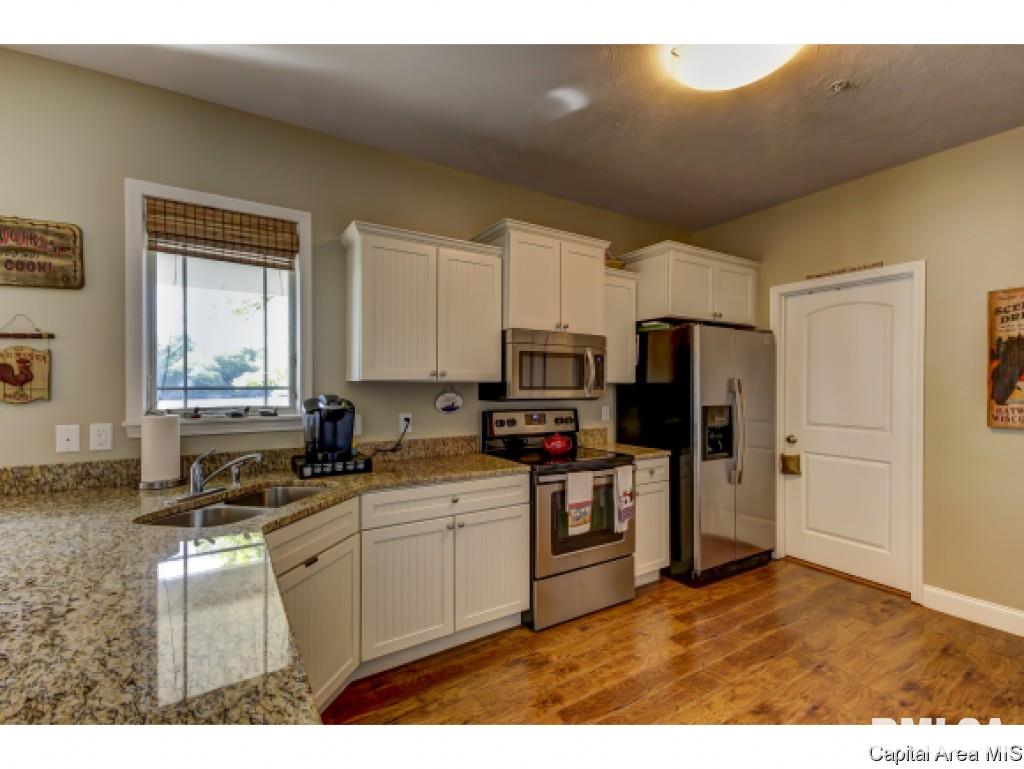9 Waters Edge Boulevard, Unit 11 Springfield, IL 62712 - Photo 16 of 36 Gallery Image 16