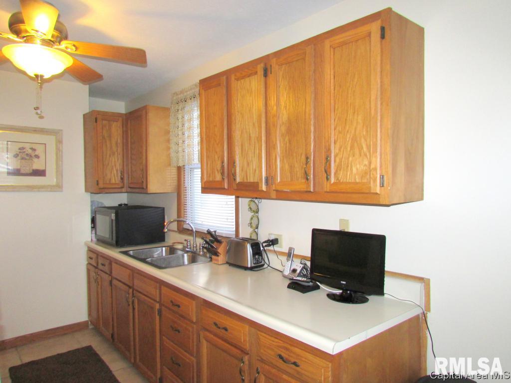 728 New Street Springfield, IL 62704 - Photo 11 of 24