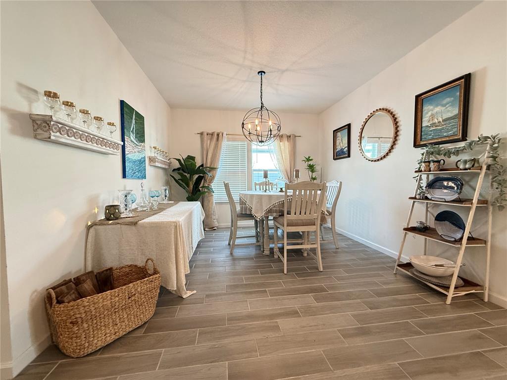 7656 Southwest 74th Loop Ocala, FL 34481 - Photo 3 of 28