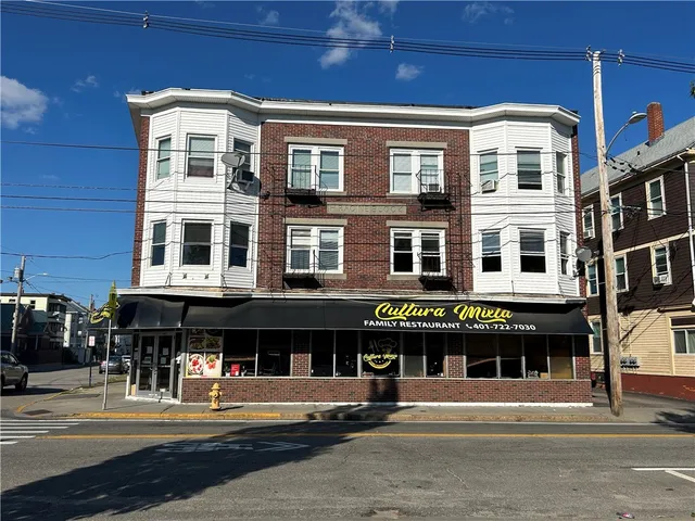 $1,650 | 915 Dexter Street, Unit 2R, Central Falls, RI 02863