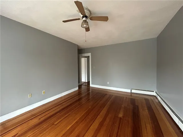 $1,650 | 915 Dexter Street, Unit 2R, Central Falls, RI 02863