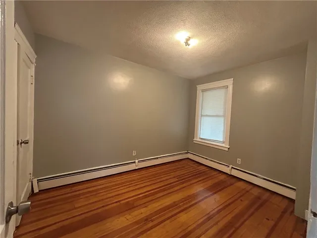 $1,650 | 915 Dexter Street, Unit 2R, Central Falls, RI 02863