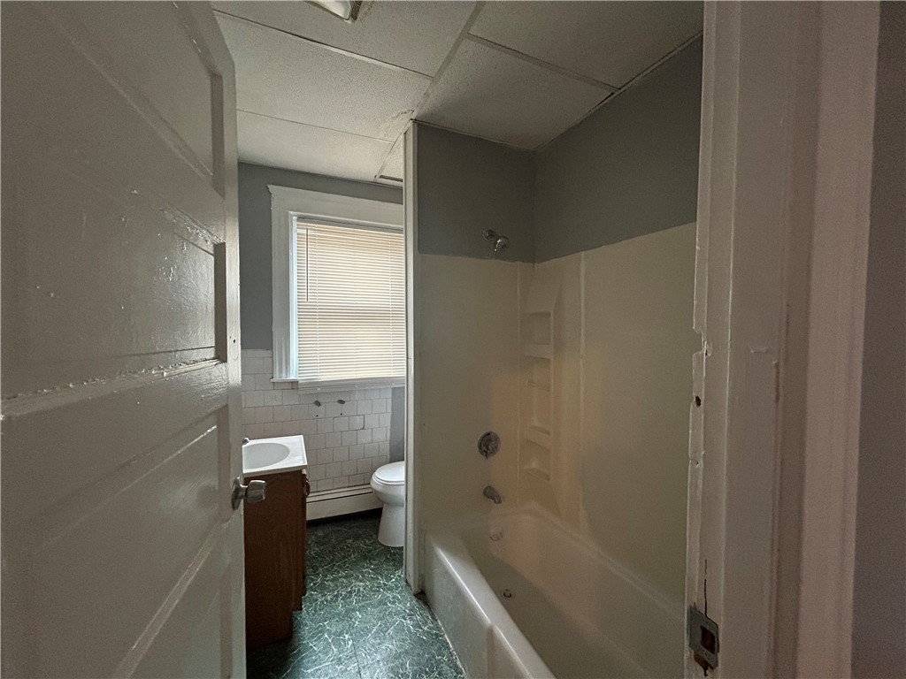 915 Dexter Street, Unit 2R Central Falls, RI 02863 - Photo 7 of 12