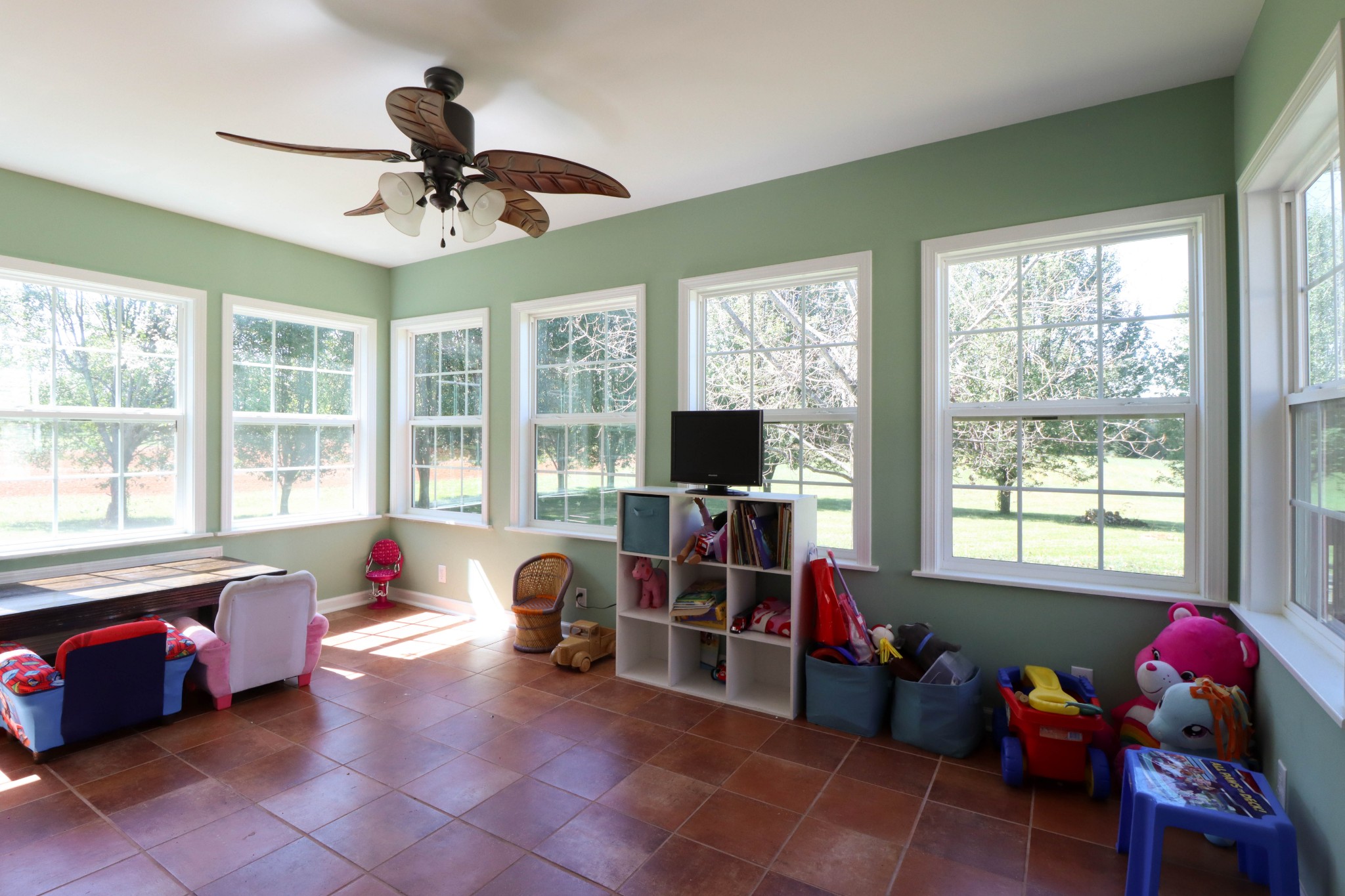 4170 Fizer Road Springfield, TN 37172 - Photo 10 of 21 a living room with furniture and a flat screen tv