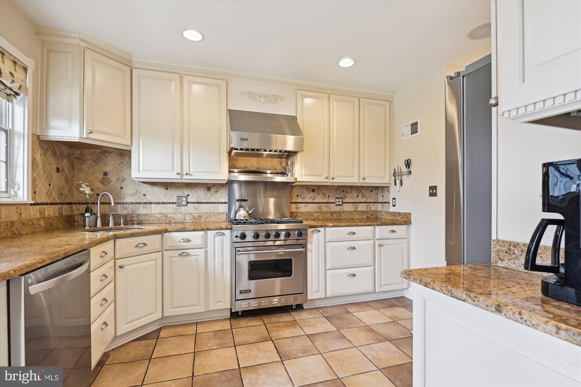 6400 Murray Hill Road Baltimore, MD 21212 - Photo 10 of 71 Gallery Image 10