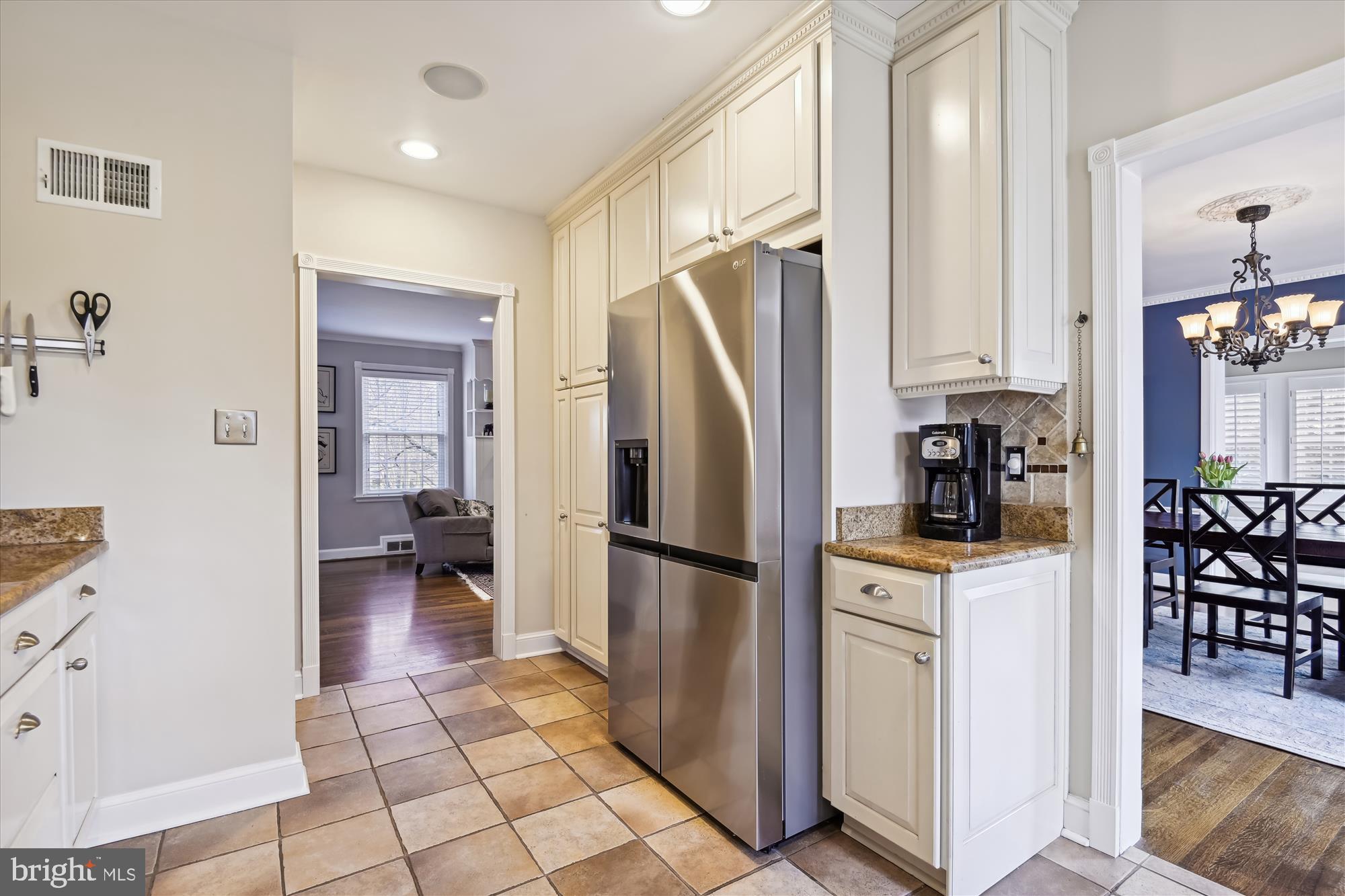 6400 Murray Hill Road Baltimore, MD 21212 - Photo 13 of 71 Stainless appliances & cabinet space