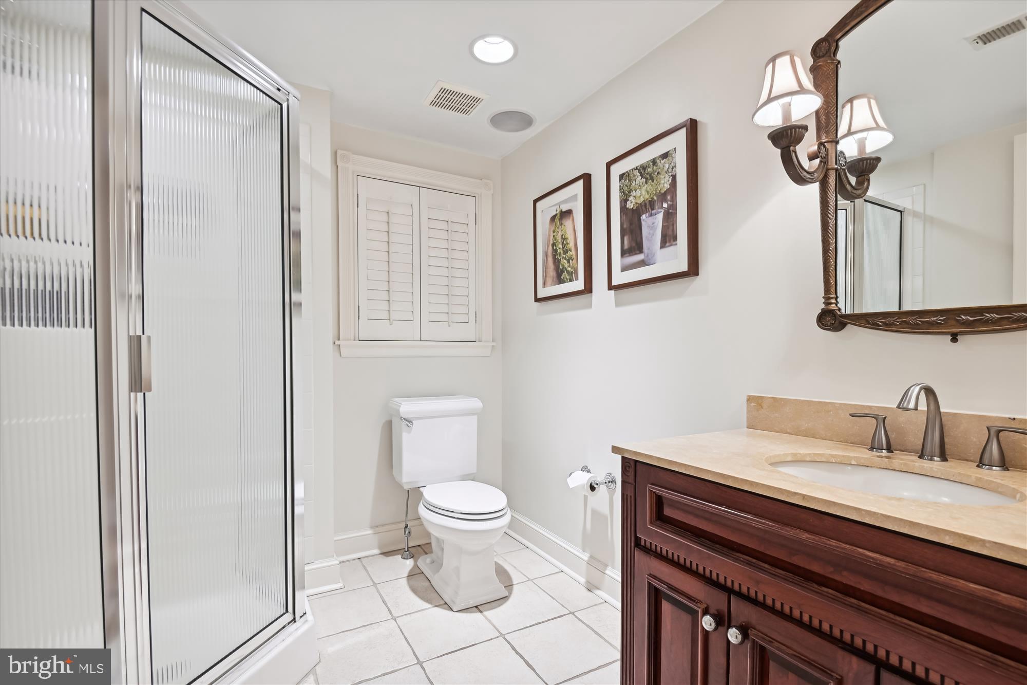 6400 Murray Hill Road Baltimore, MD 21212 - Photo 26 of 71 Main Level Full Bath