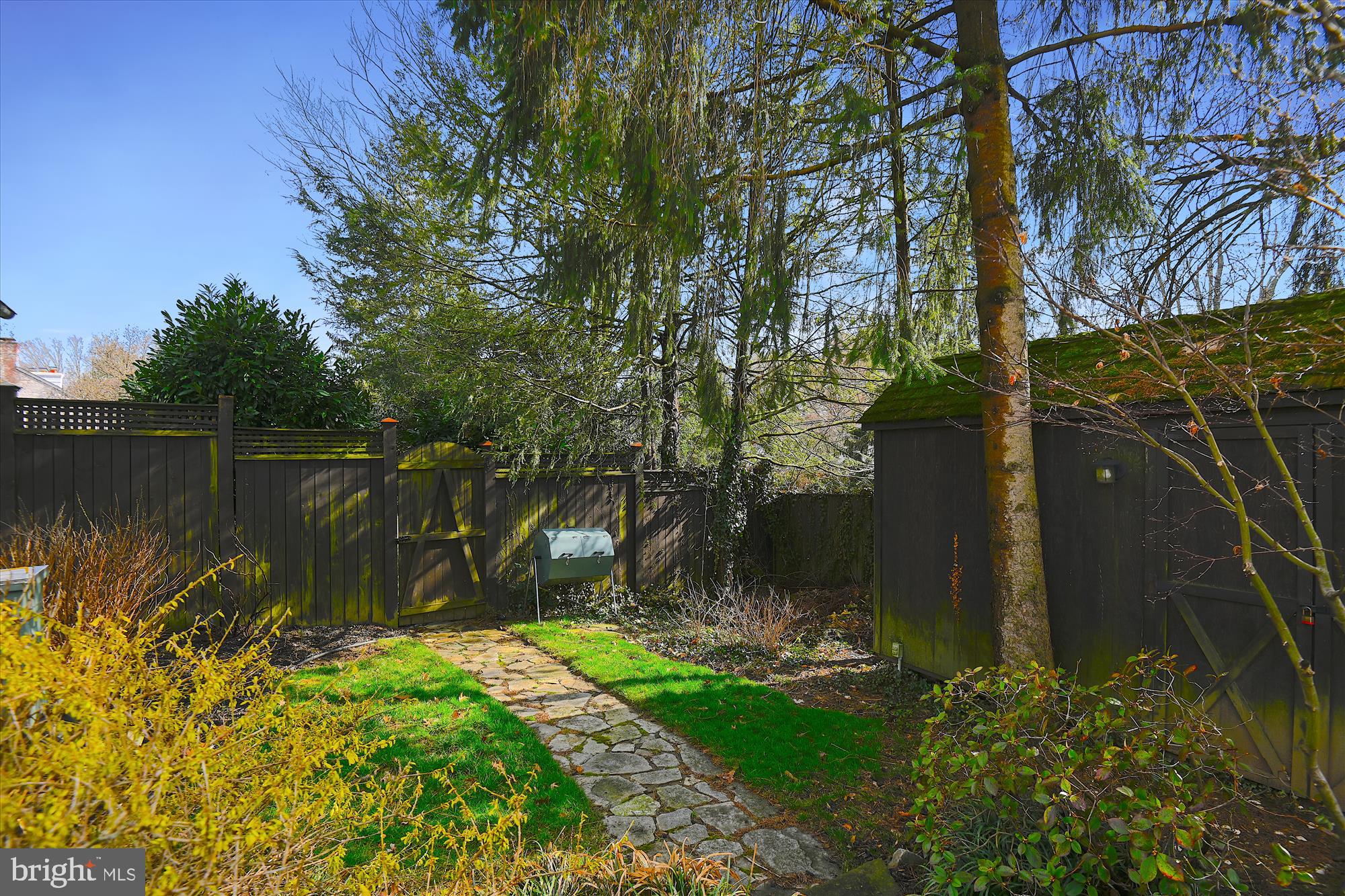 6400 Murray Hill Road Baltimore, MD 21212 - Photo 64 of 71 Stone walkway out back