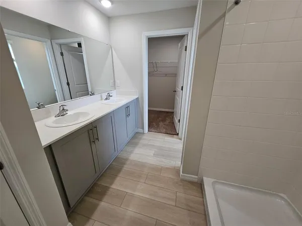 $2,600 | 37327 Sagemoor Drive, Zephyrhills, FL 33541