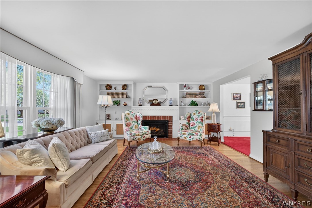 153 The Paddock Amherst, NY 14221 - Photo 3 of 47