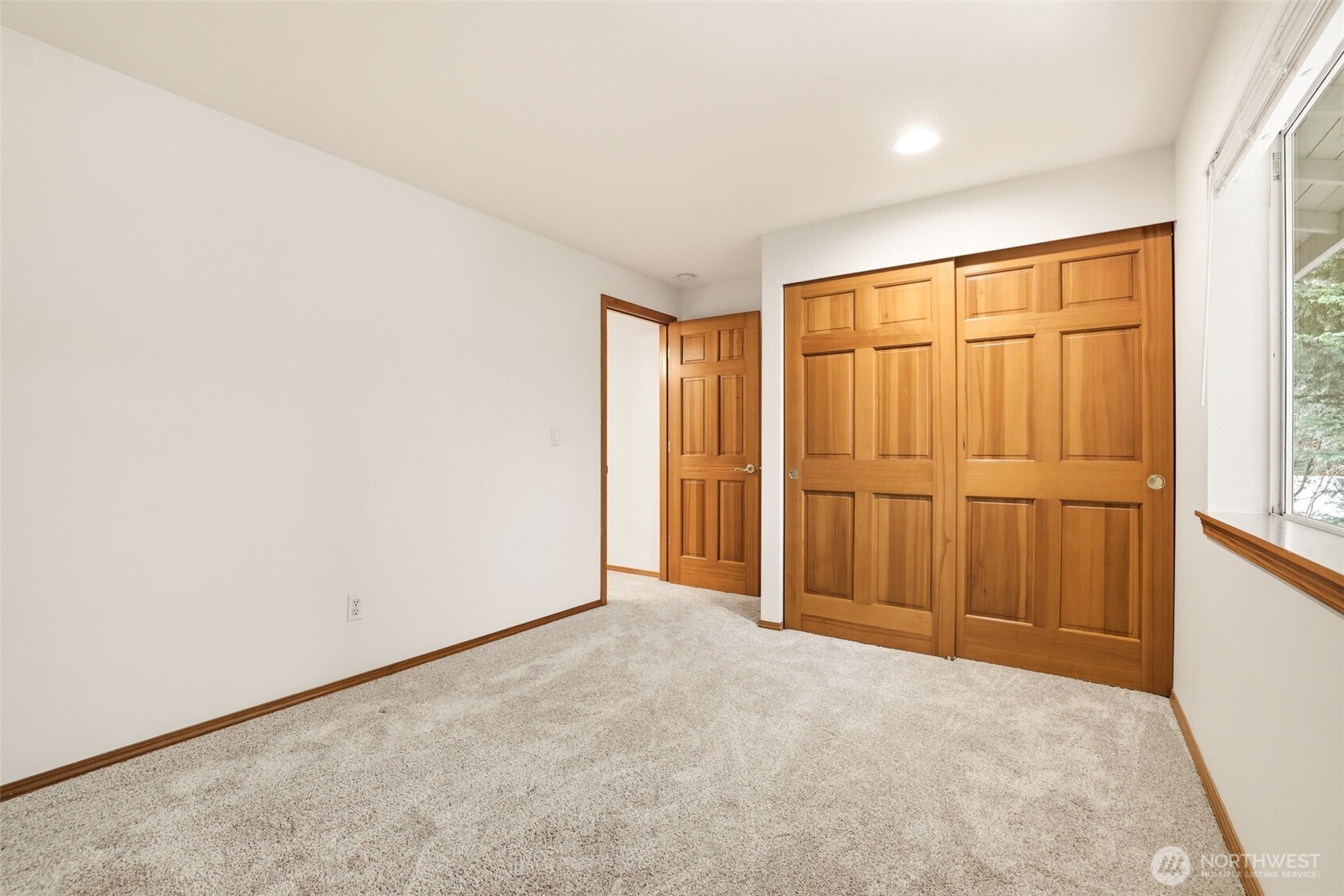 32413 7th Avenue Southwest Federal Way, WA 98023 - Photo 24 of 39 an empty room with a empty space