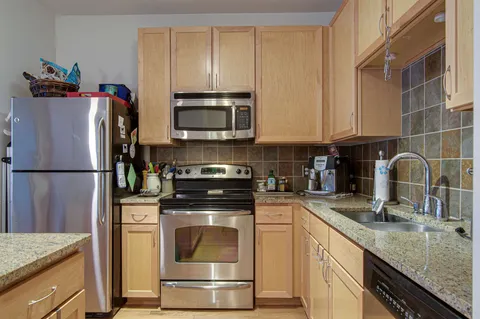 $489,000 | 3000 Vanderbilt Place, Unit 413, Nashville, TN 37212