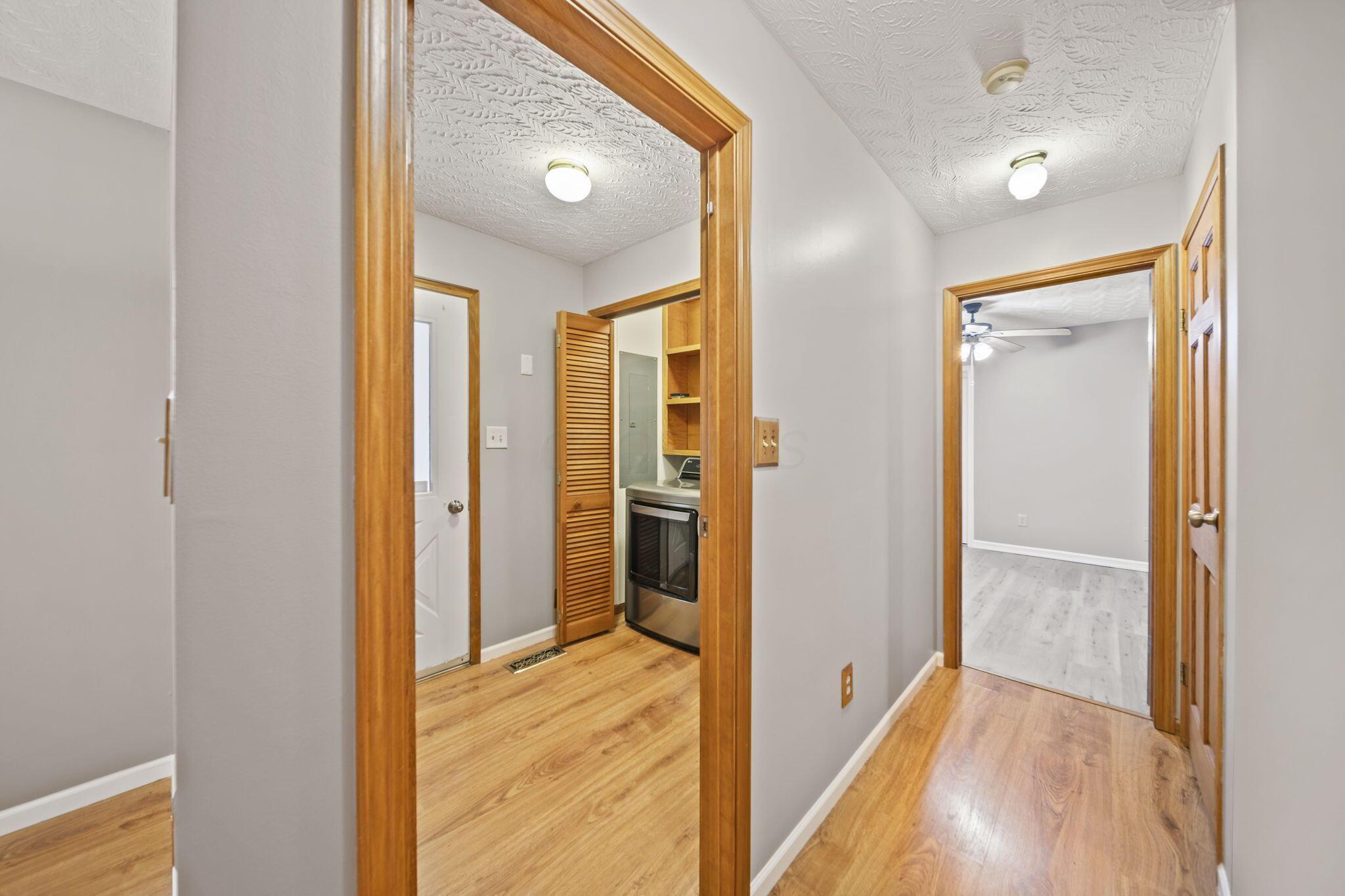 4384 Leppert Road Hilliard, OH 43026 - Photo 38 of 76 Hallway