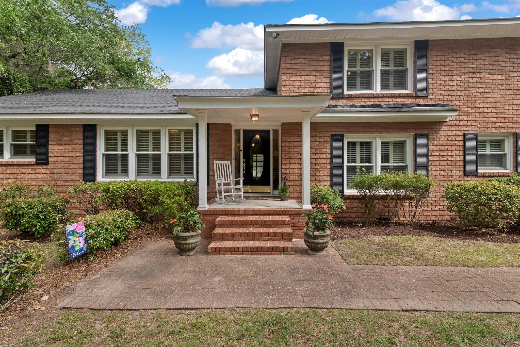 7019 Old Jacksonboro Road Ravenel, SC 29470 - Photo 3 of 73 11-7019 Old Jacksonboro-28