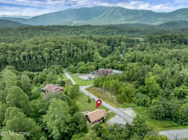 $385,000 | 1148 Laurel Road, Townsend, TN 37882