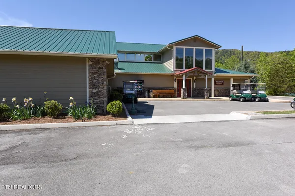 $385,000 | 1148 Laurel Road, Townsend, TN 37882