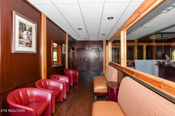 $385,000 | 1148 Laurel Road, Townsend, TN 37882