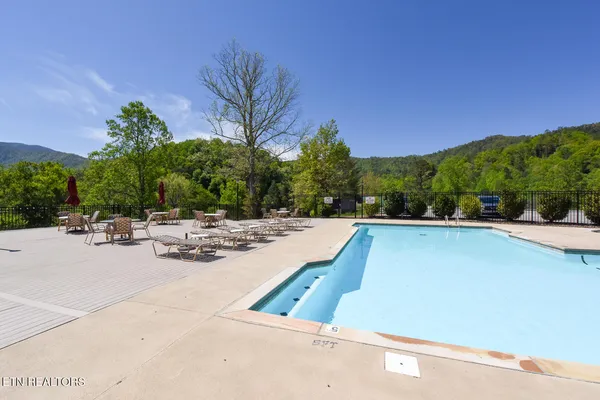 $385,000 | 1148 Laurel Road, Townsend, TN 37882
