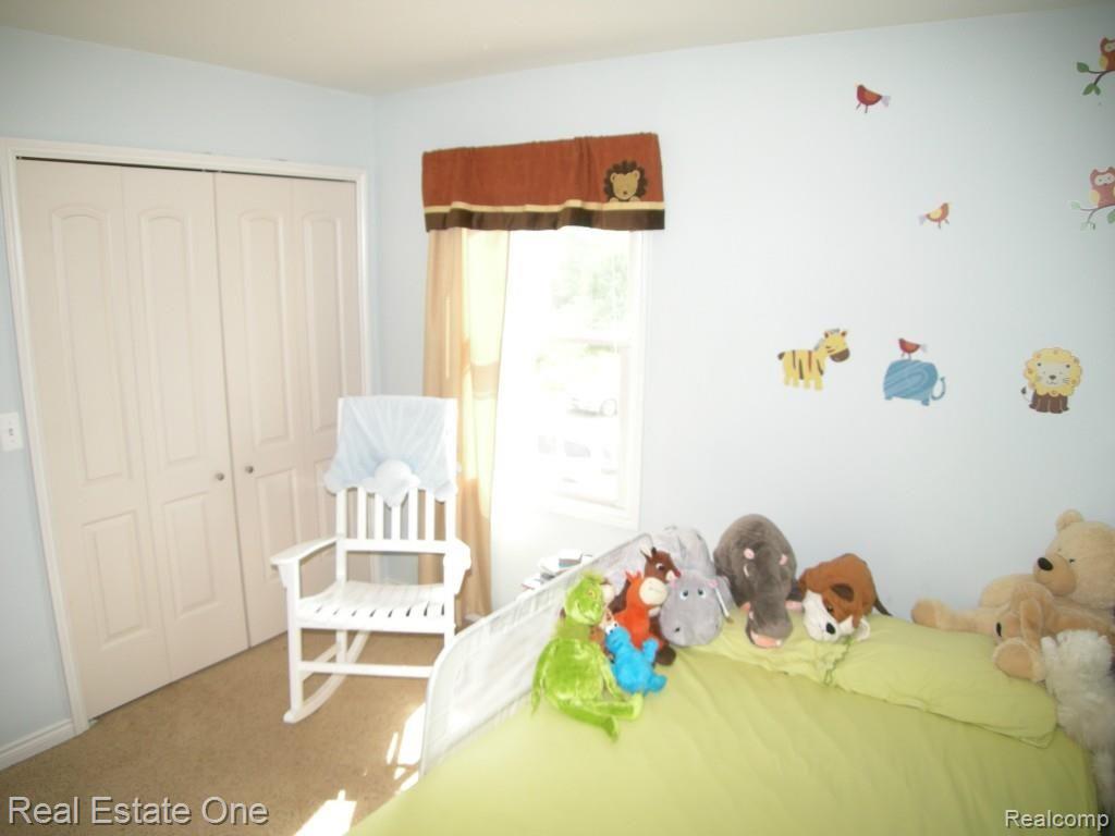 6974 Fish Lake Road Holly, MI 48442 - Photo 27 of 51 Large Double Closets