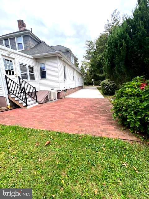 551 Washington Avenue Ewing, NJ 08628 - Photo 31 of 35 a view of a house with a yard and pathway