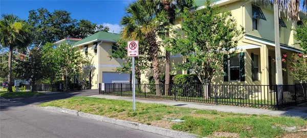 $3,850 | 1112 Islamorada Lane, Tampa, FL 33606