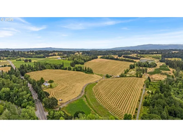 $1,475,000 | 32998 Highway 213, Molalla, OR 97038