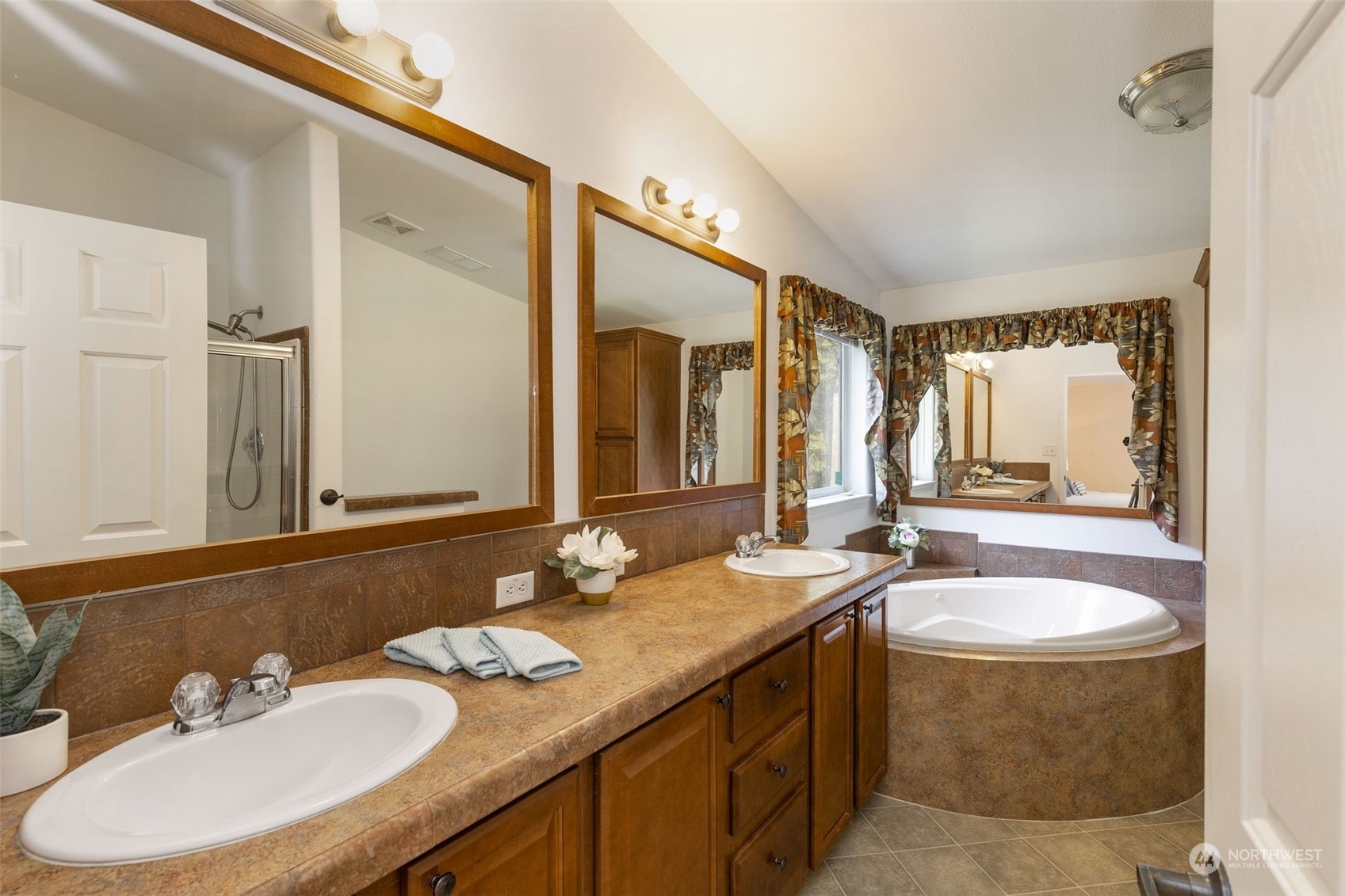 111 Northeast Raintree Lane Tahuya, WA 98588 - Photo 16 of 35 Gallery Image 16