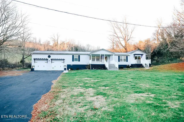 $315,000 | 2792 Middle Wallens Creek Road, Duffield, VA 24244