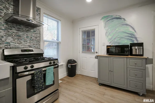 $69,900 | 2000 West Antoinette Street, Peoria, IL 61605