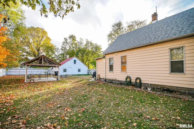 $69,900 | 2000 West Antoinette Street, Peoria, IL 61605