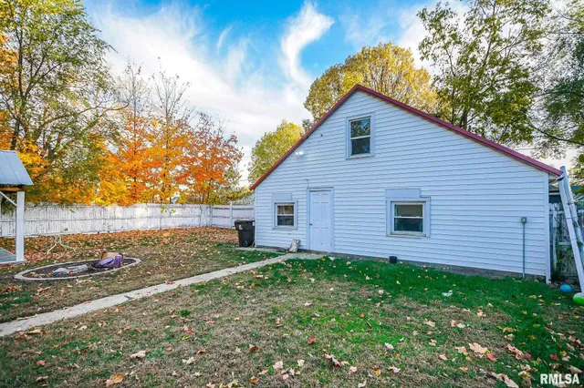 $69,900 | 2000 West Antoinette Street, Peoria, IL 61605