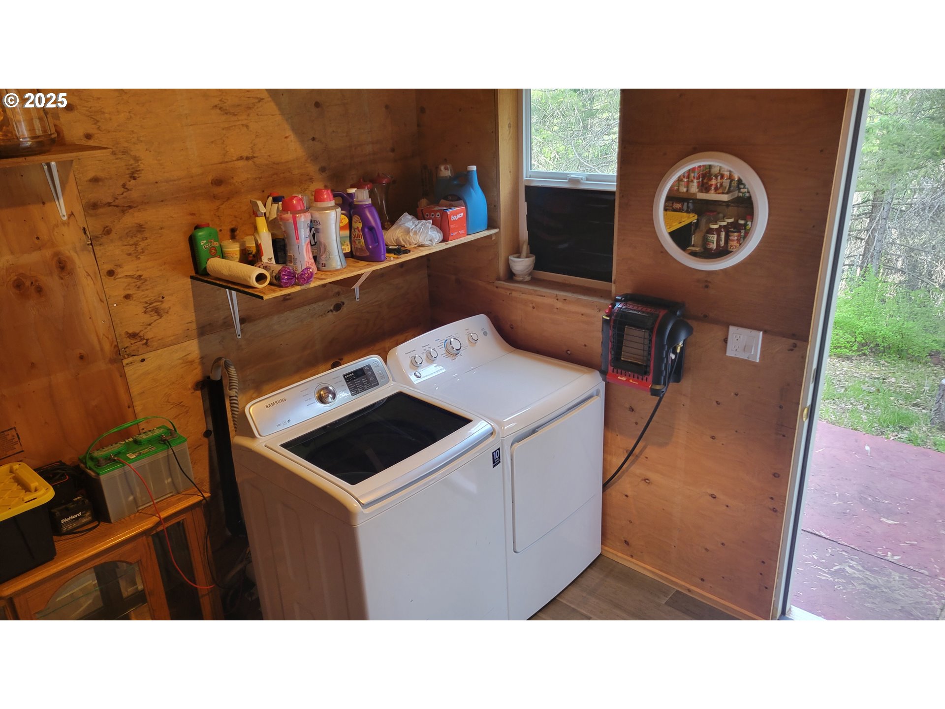 Pine Ridge, Unit 54 Goldendale, WA 98620 - Photo 27 of 43 a open kitchen with a sink and a stove