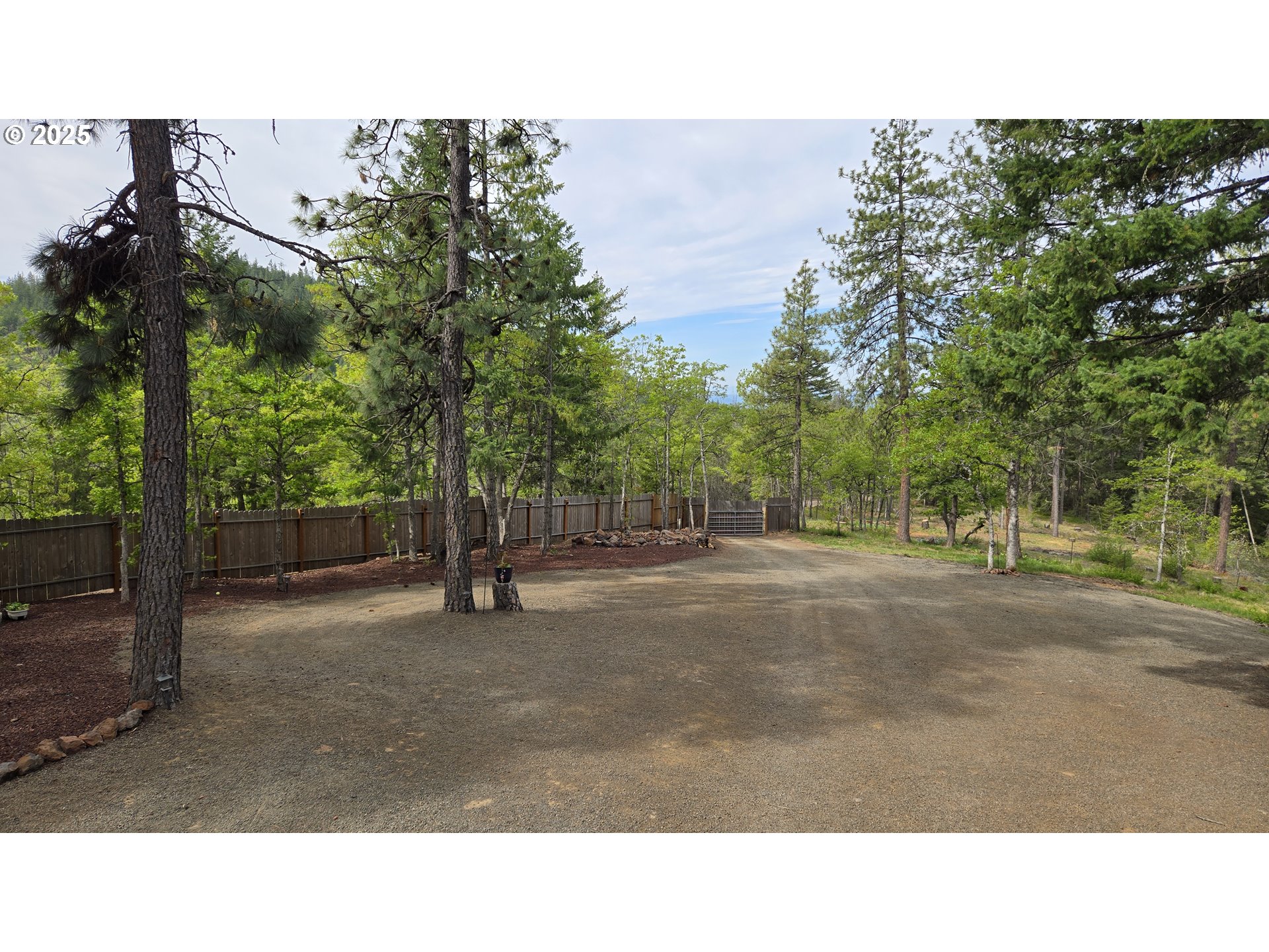 Pine Ridge, Unit 54 Goldendale, WA 98620 - Photo 34 of 43 a black and white photo of a road