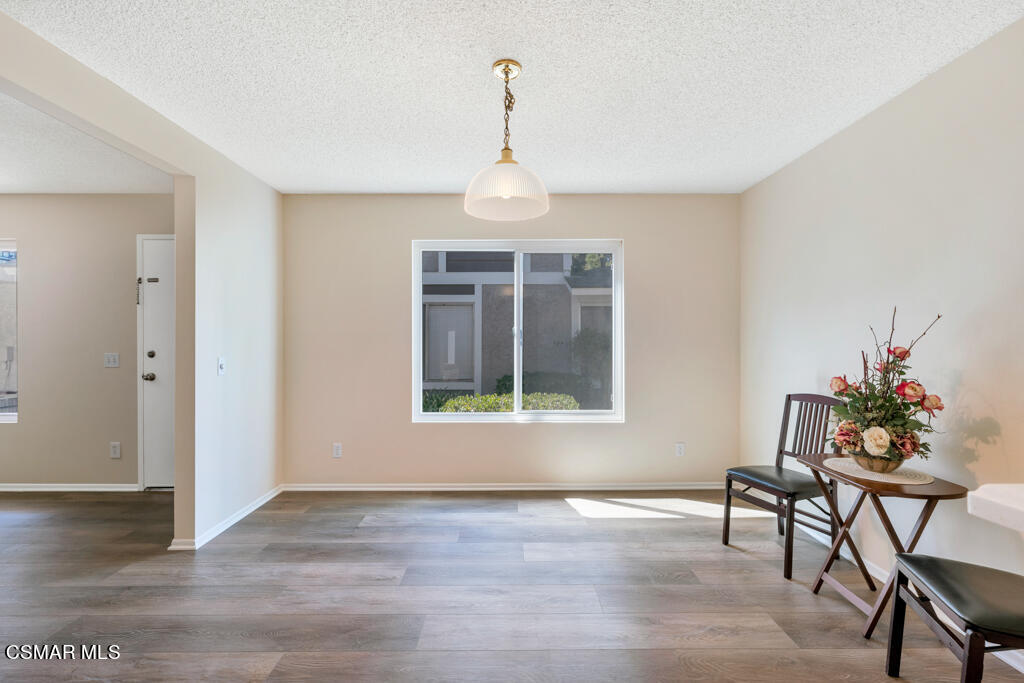 516 Spring Road, Unit 115 Moorpark, CA 93021 - Photo 7 of 43 Formal Dining Area