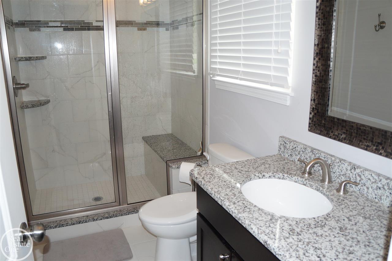 696 Baker Street Rochester Hills, MI 48307 - Photo 13 of 22