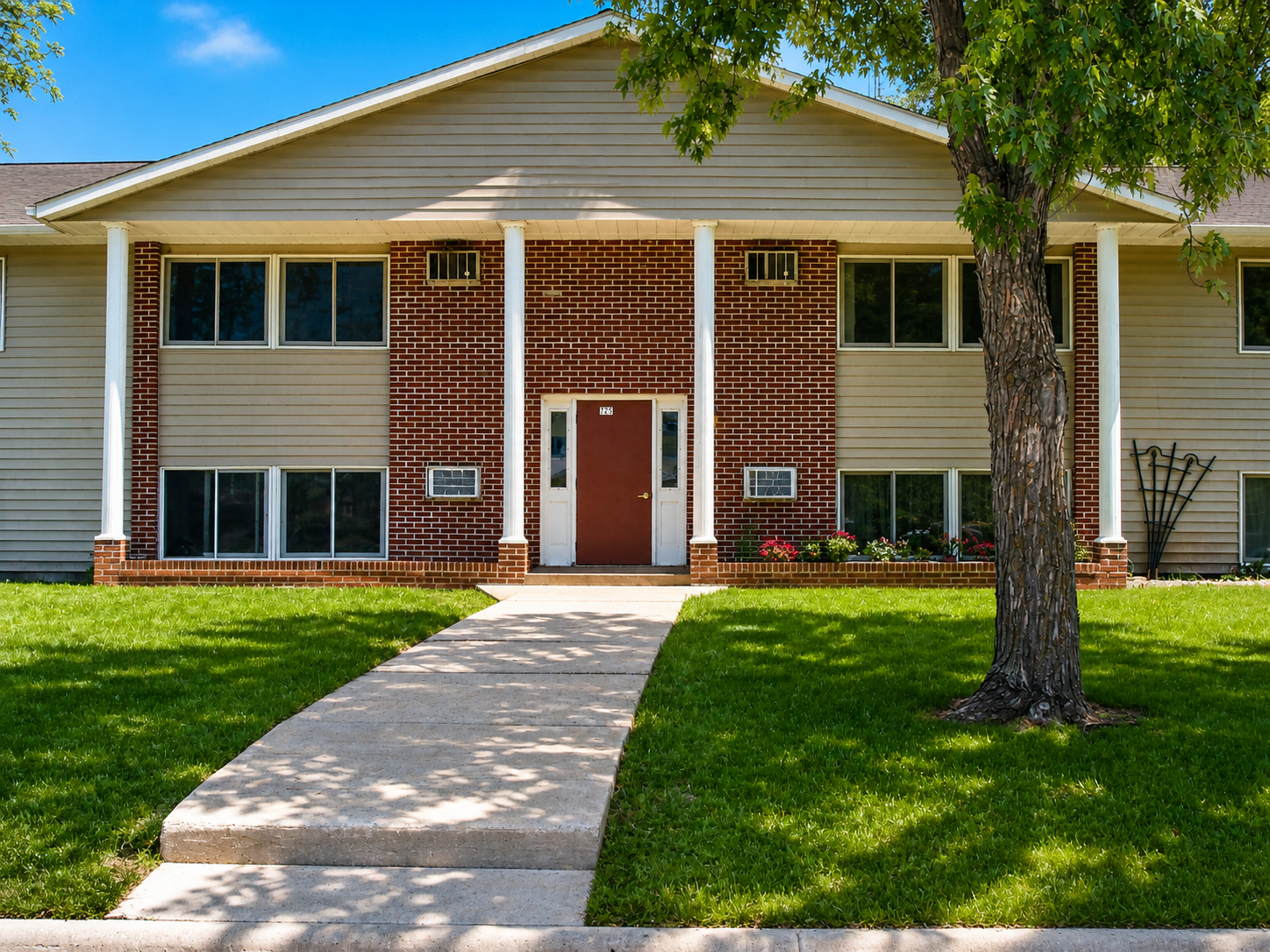 725 South 9th Street, Unit 2 Bird Island, MN 55310 - Photo 12 of 12